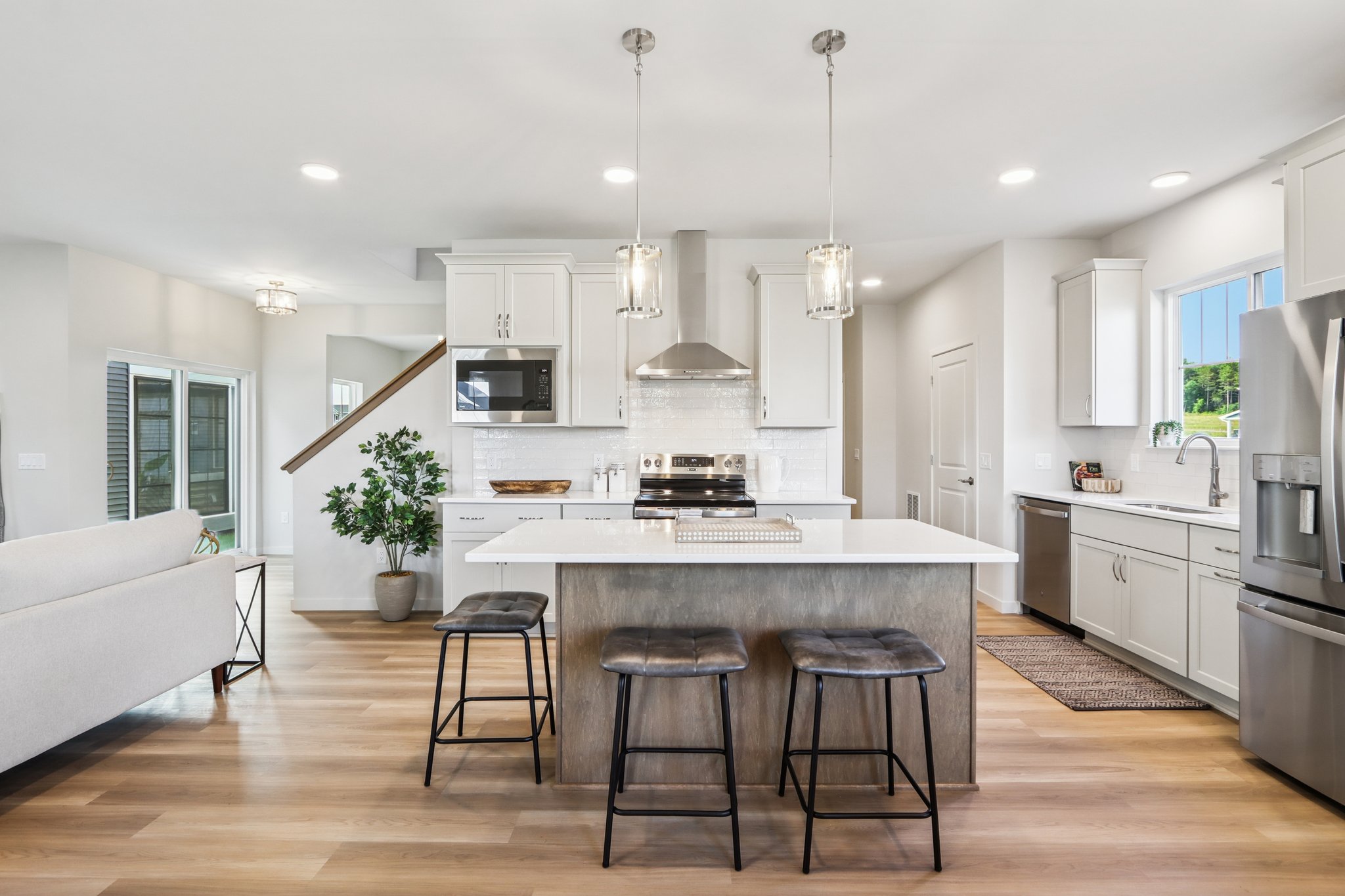Lacy Rd-S2409-014.jpg