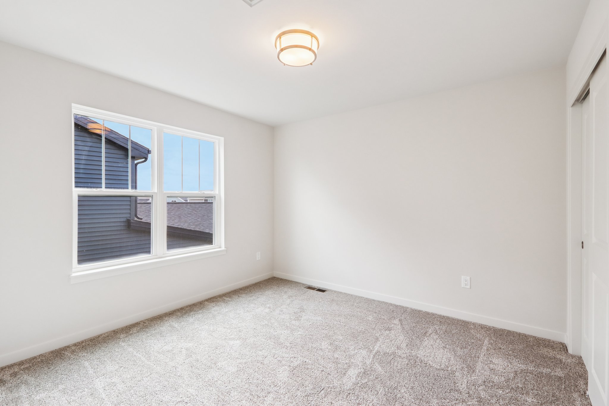 Lacy Rd-S2409-040.jpg