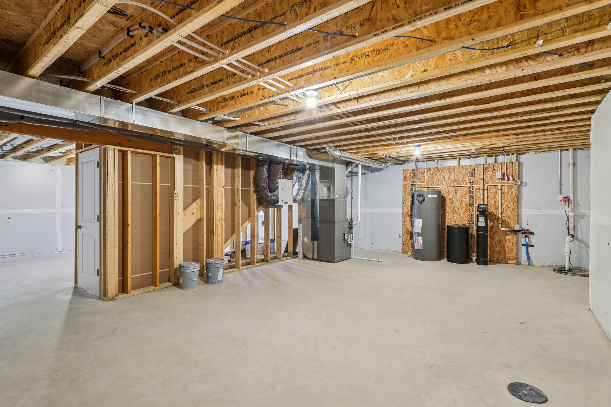 Lacy Rd-S2409-046.jpg