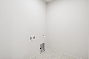 Lacy Rd-S2409-025.jpg