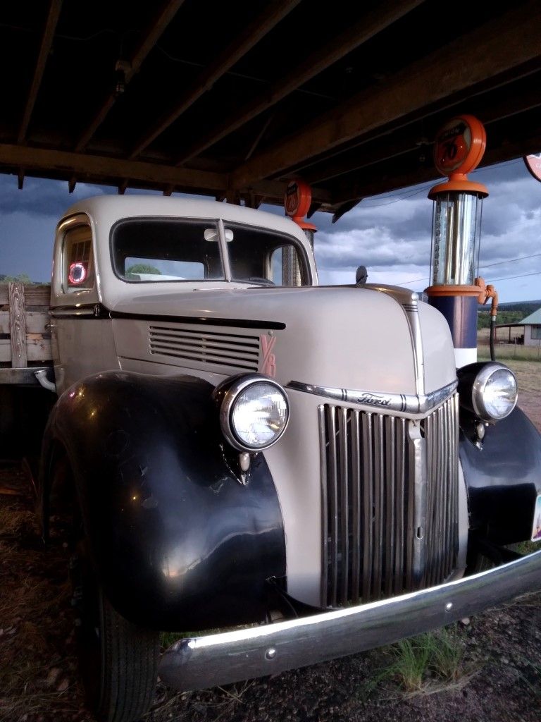 1940's Ford Flatbed Truck 2