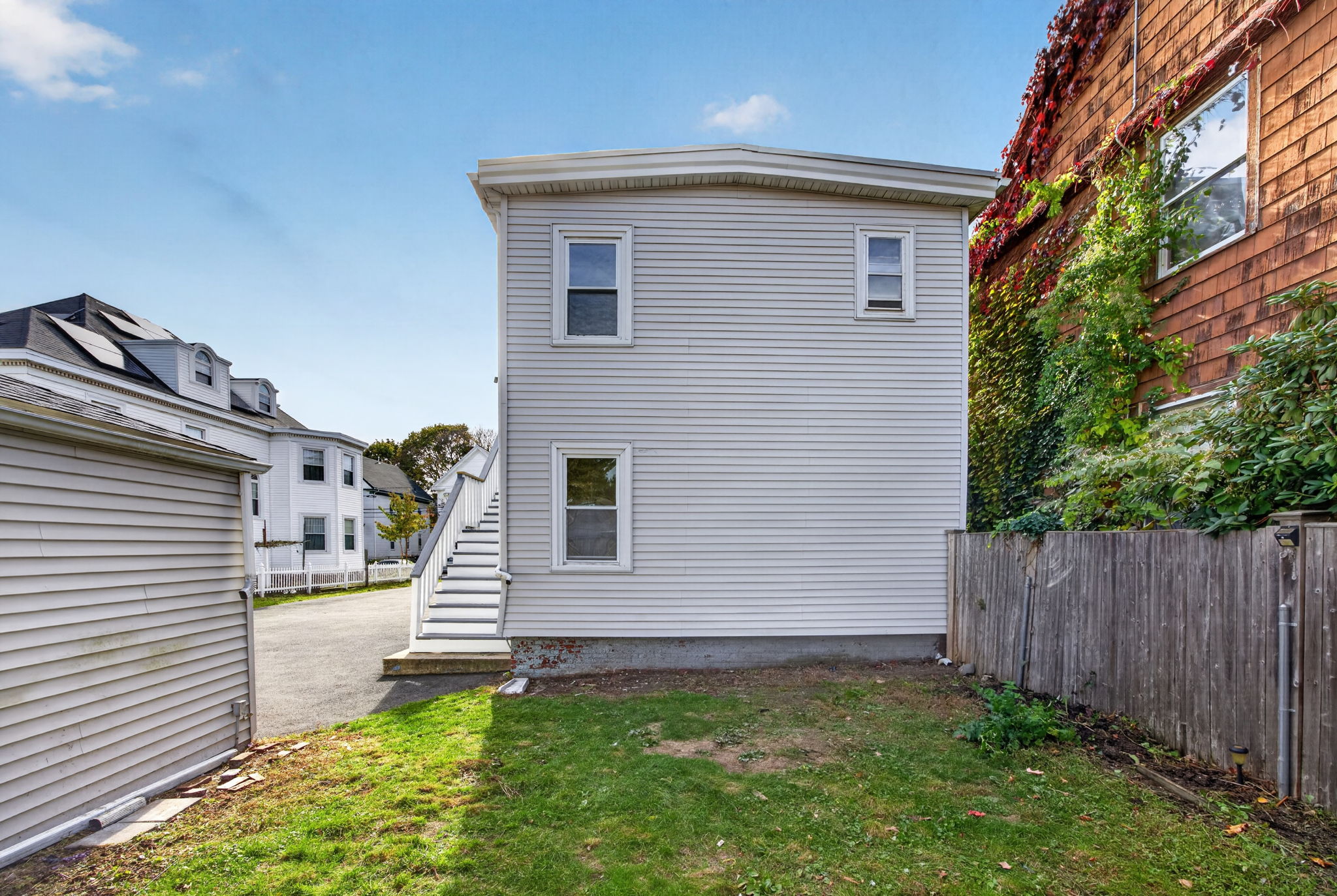 48 Breed St, Lynn, MA 01902, USA Photo 10