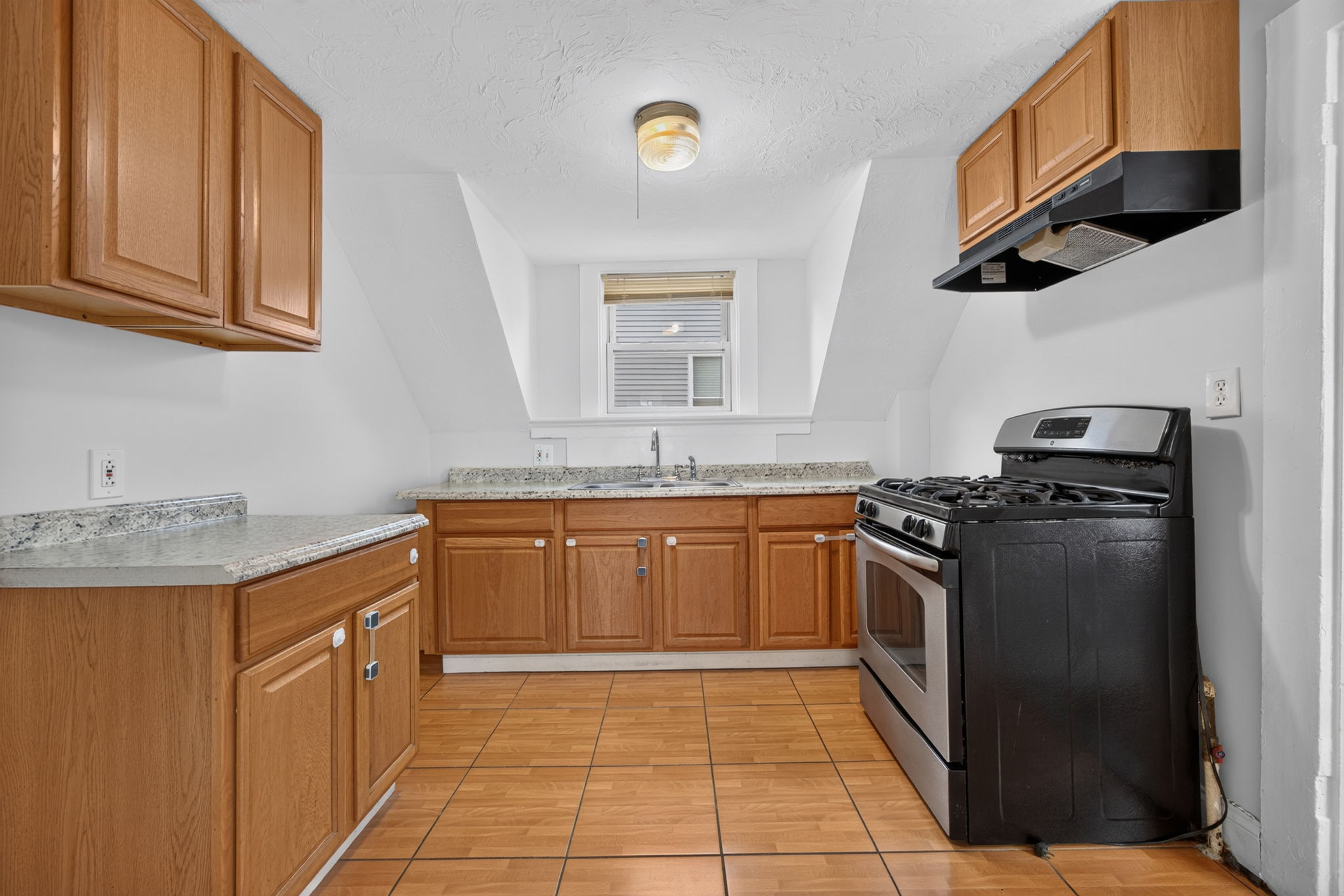 48 Breed St, Lynn, MA 01902, USA Photo 44