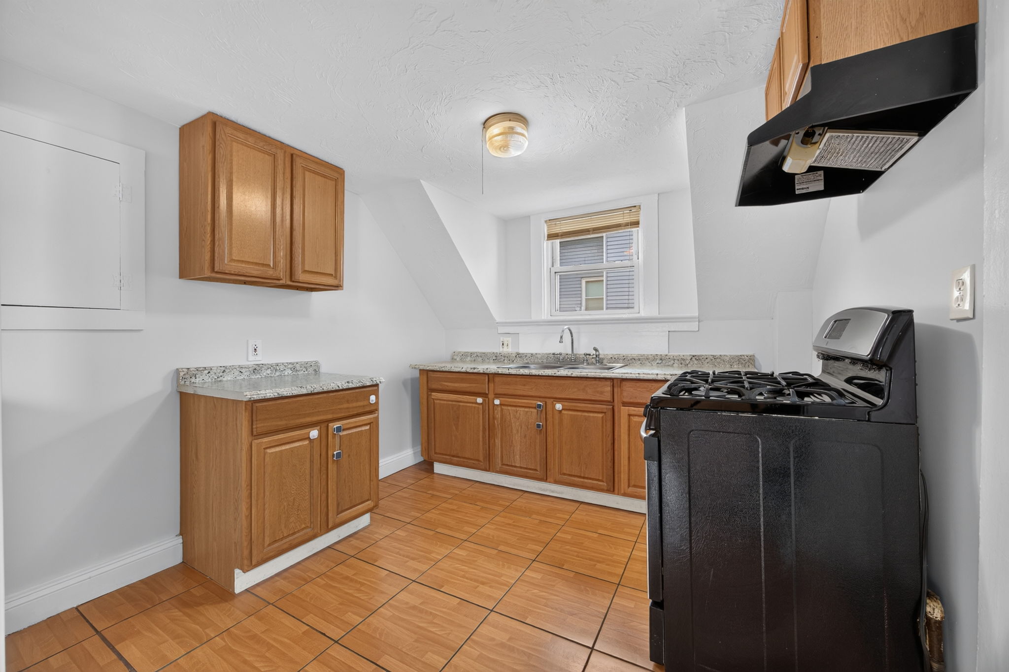 48 Breed St, Lynn, MA 01902, USA Photo 46