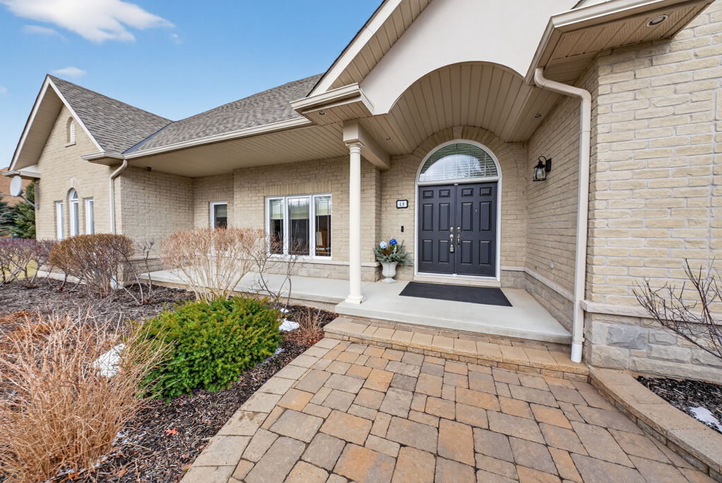 48 Brookhaven Crescent
