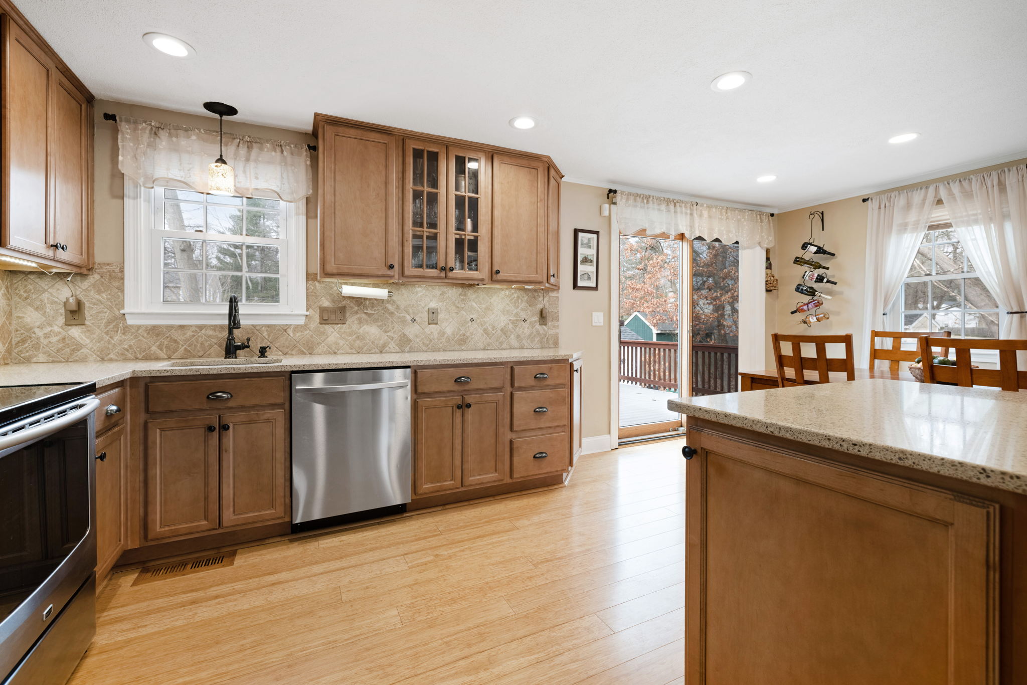 48 Casa Dr, Mansfield, MA 02048, USA Photo 4