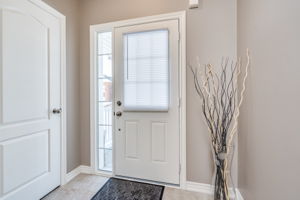  48 Courtney St, Fergus, ON N0B, US Photo 4