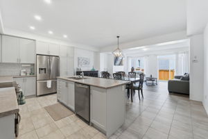 43 Cupples Farm Ln, East Gwillimbury, ON L0G 1M0, Canada Photo 9