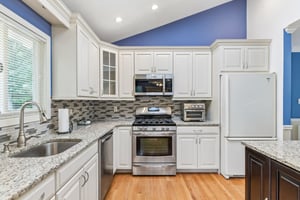 Junard Blvd-S3107-015.jpg