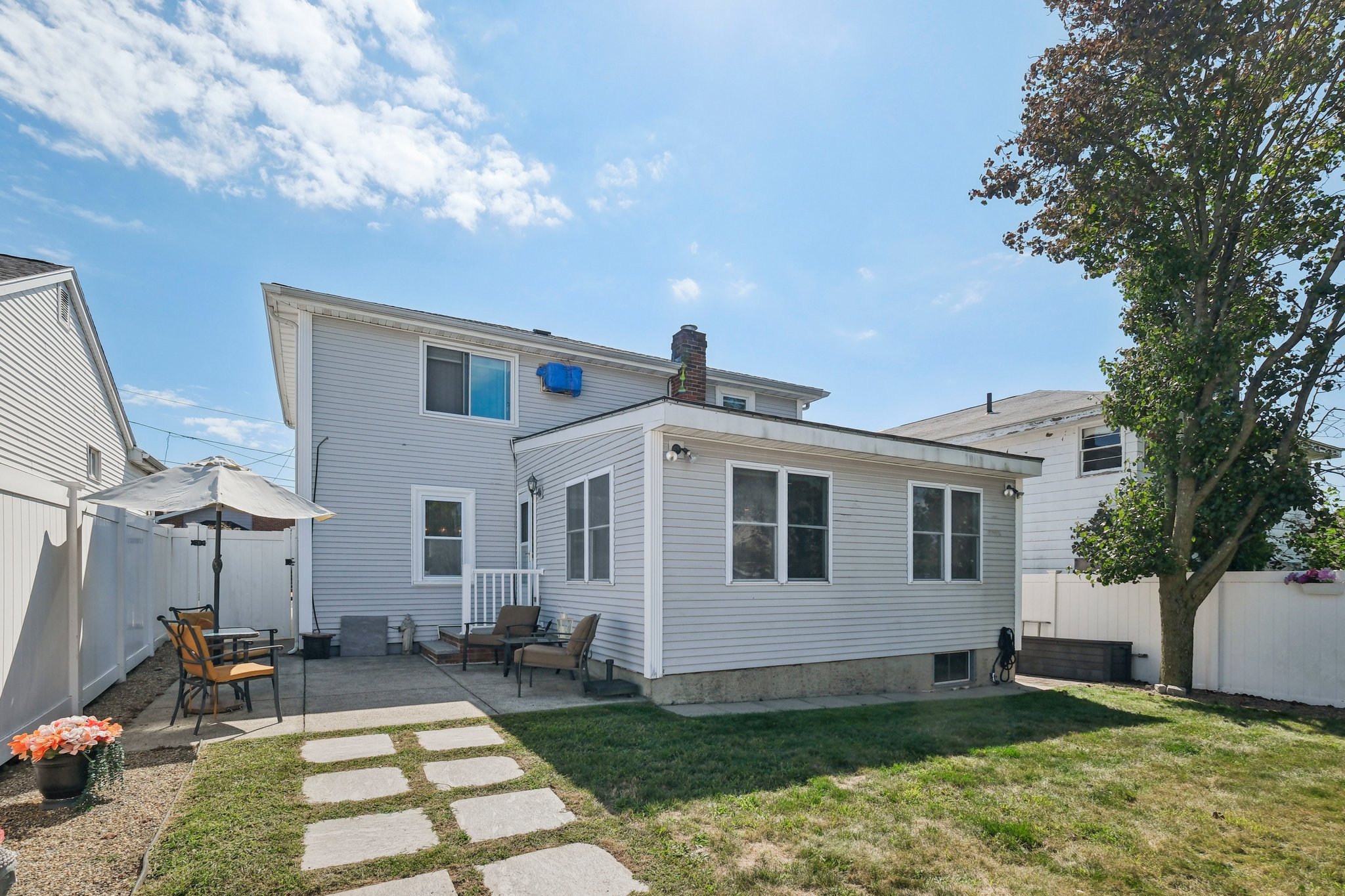 Newman St-S1309-038.jpg