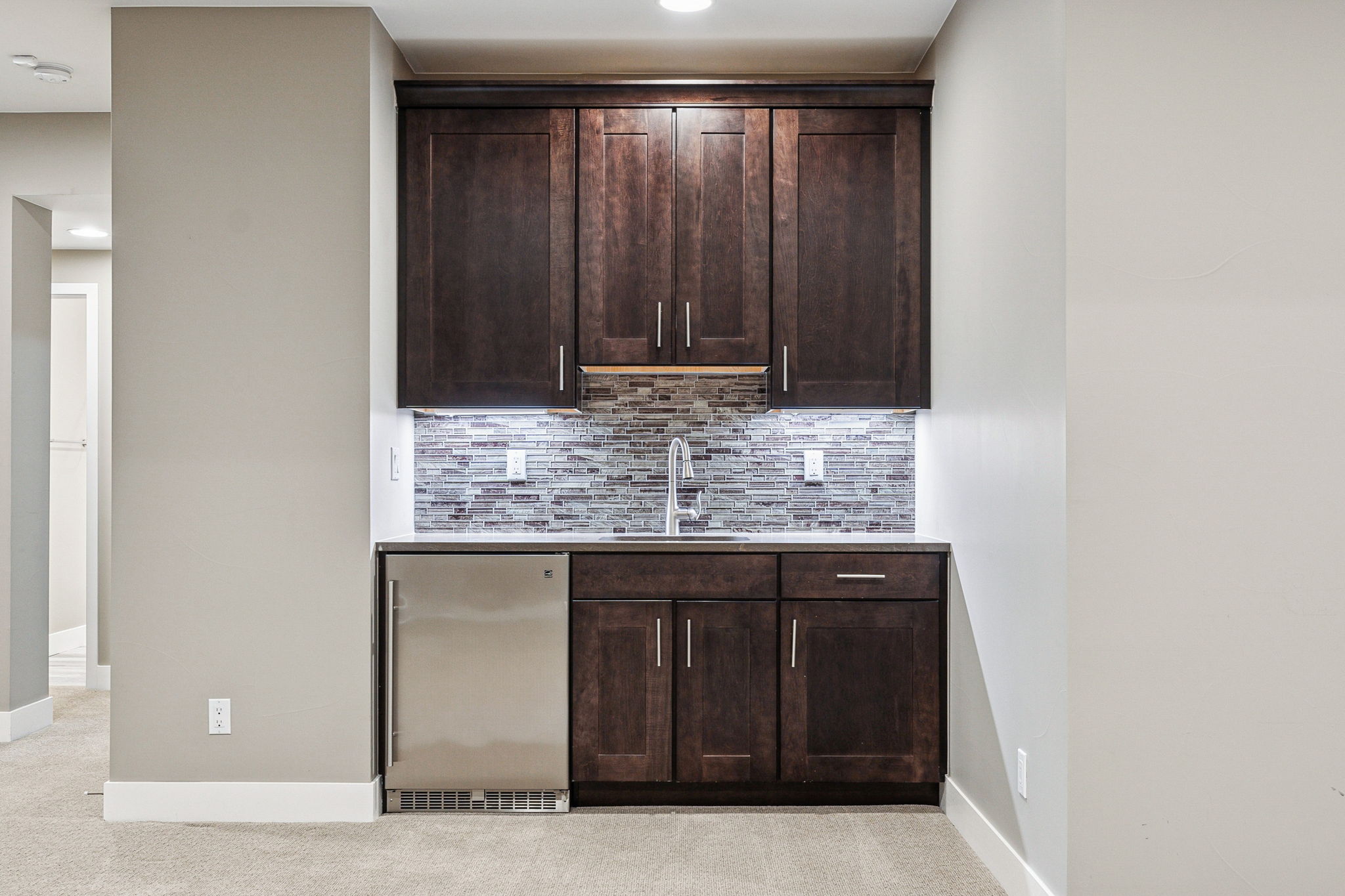 Basement wet bar