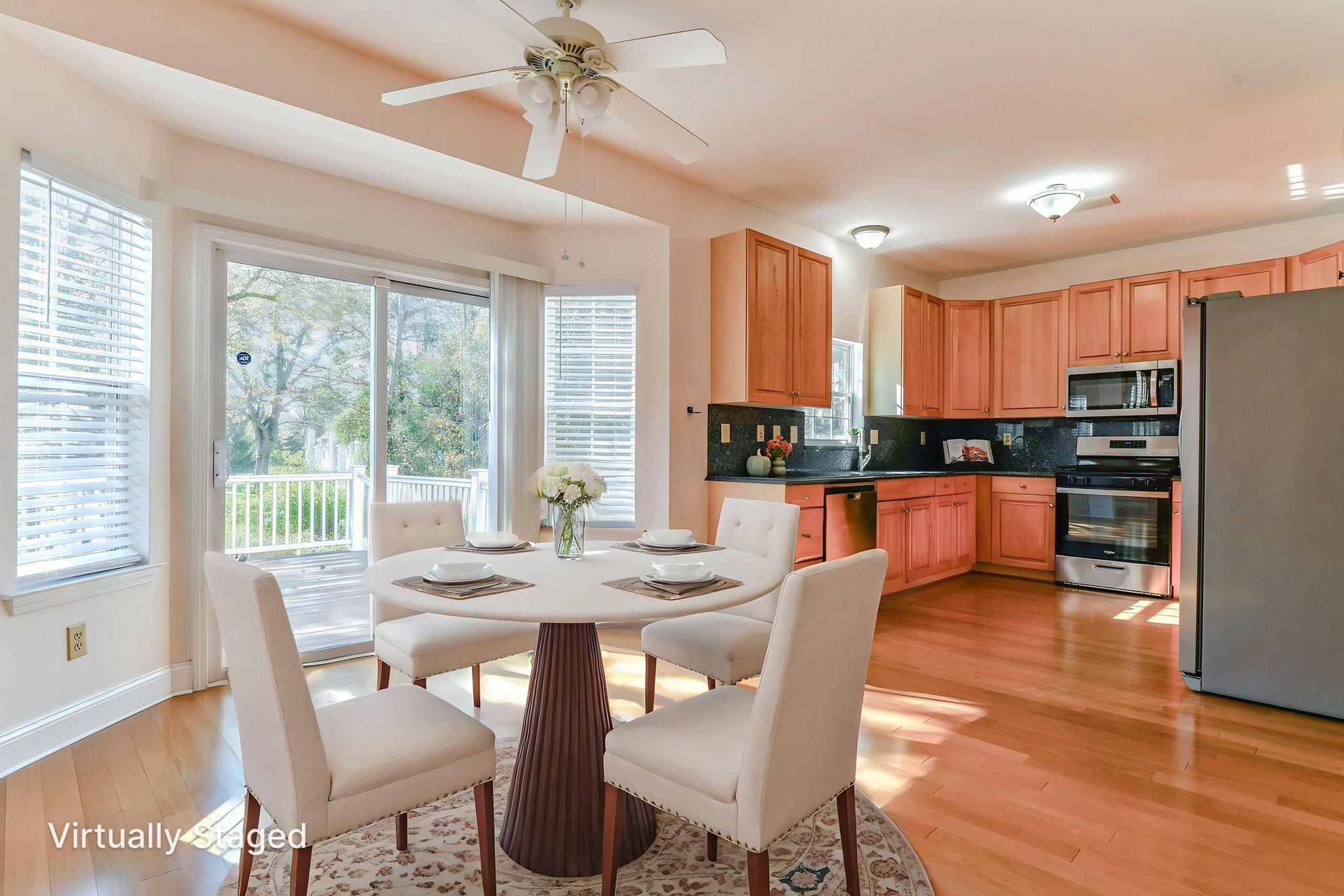 DSC_3865_39 virtually staged.jpeg