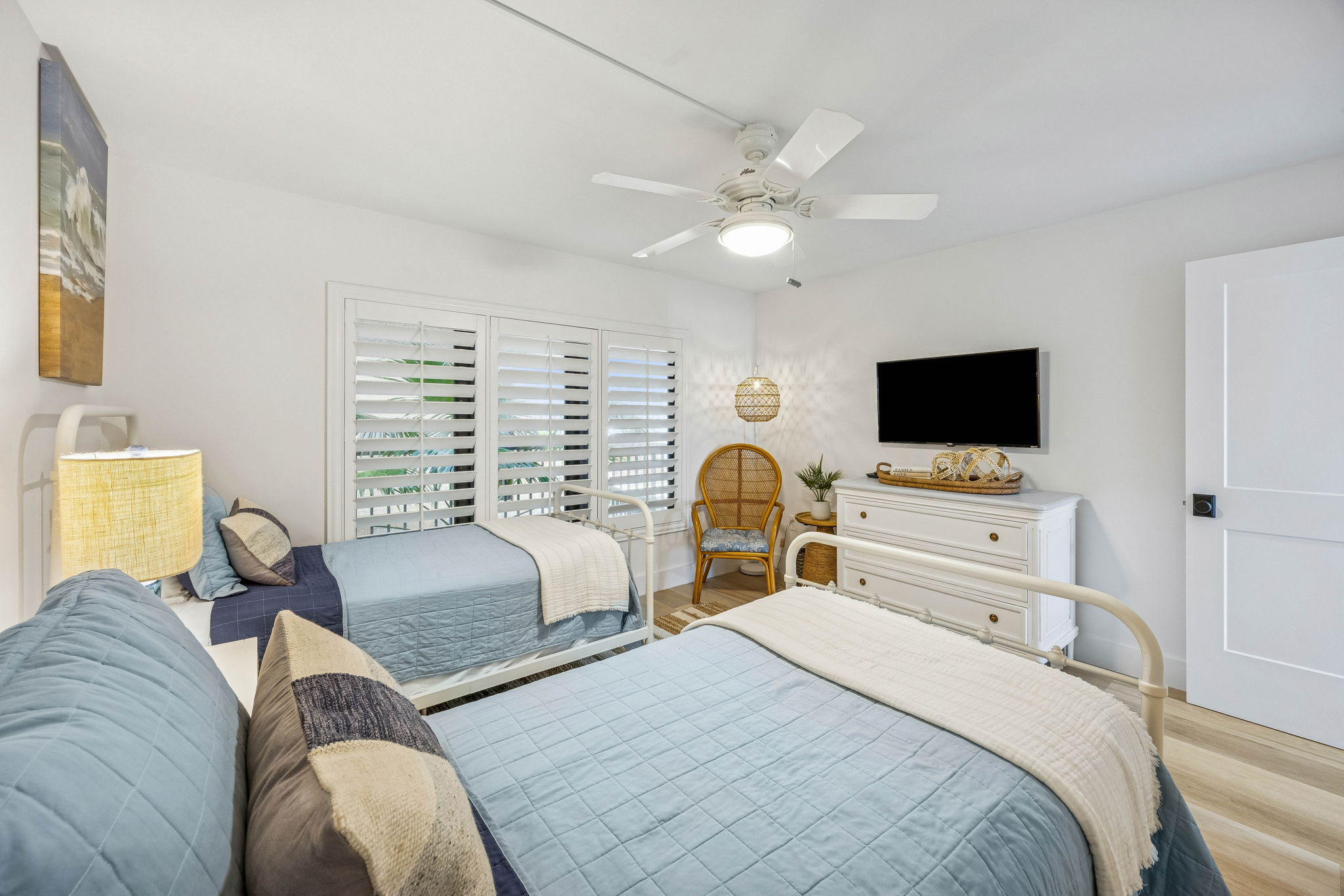 Light finishes and cheerful styling make it equally suited for guests, kids, or weekend overflow ...