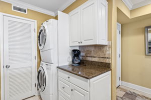 Kitchen/Laundry