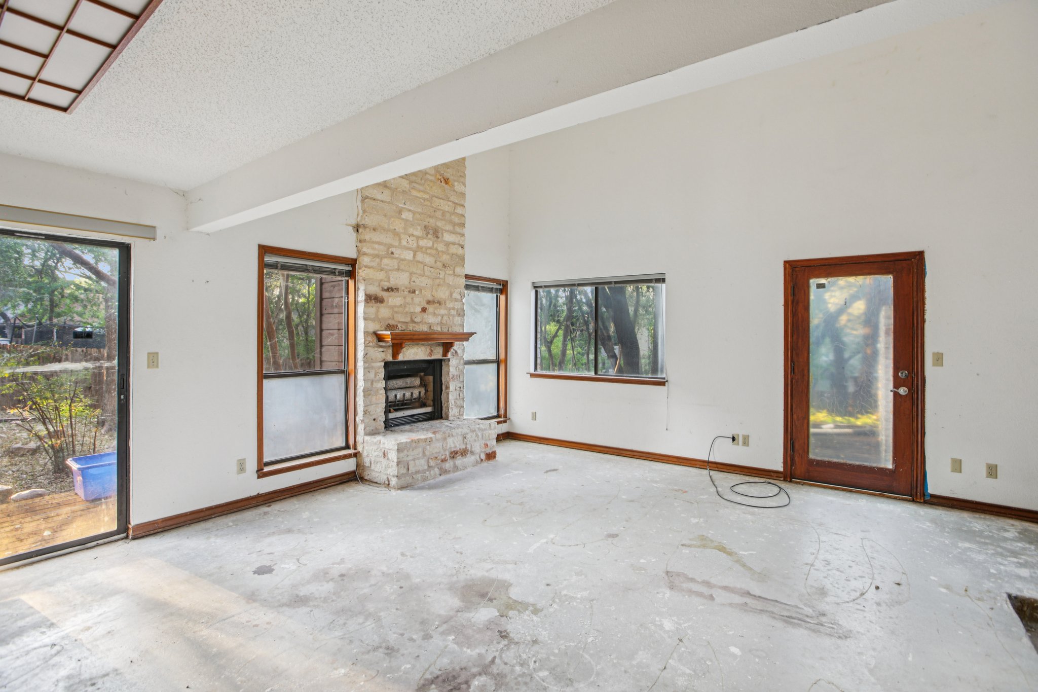 Leeward Ct-S1308-007.jpg
