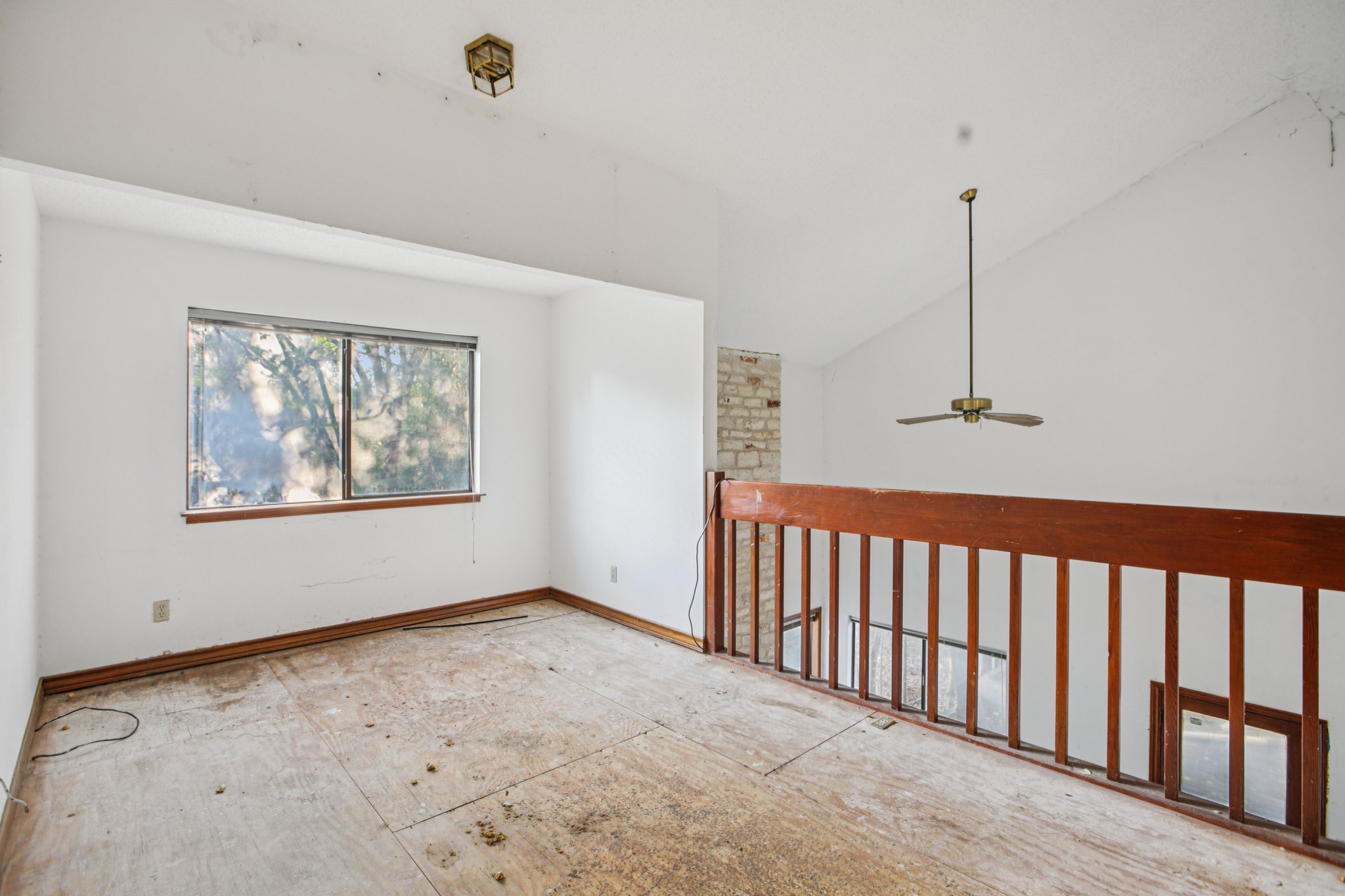 Leeward Ct-S1308-018.jpg