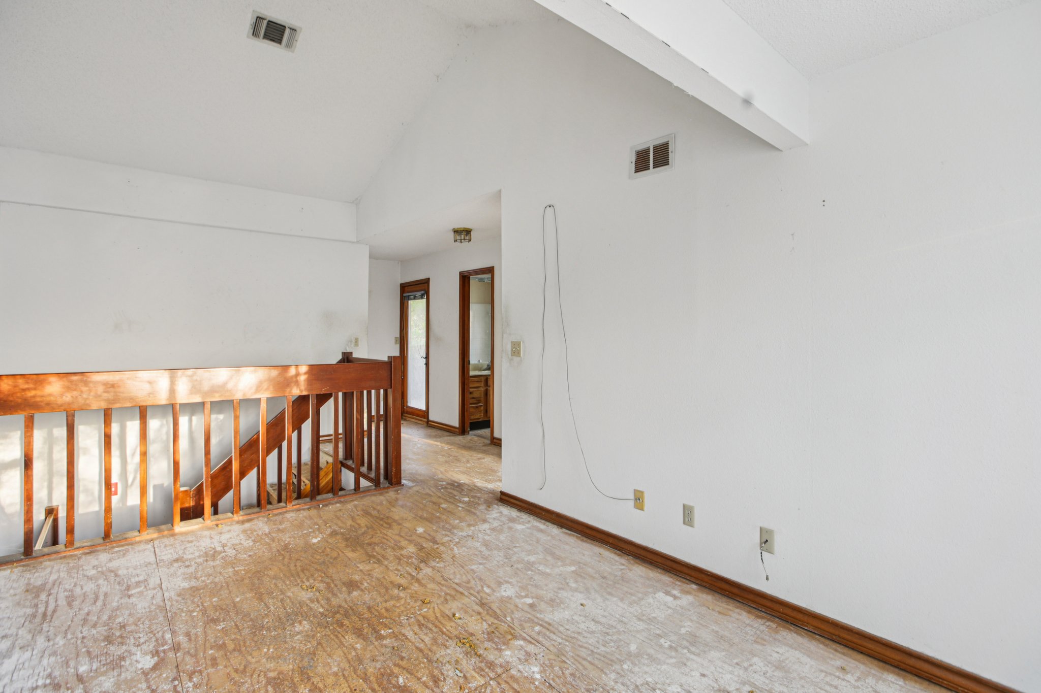 Leeward Ct-S1308-020.jpg