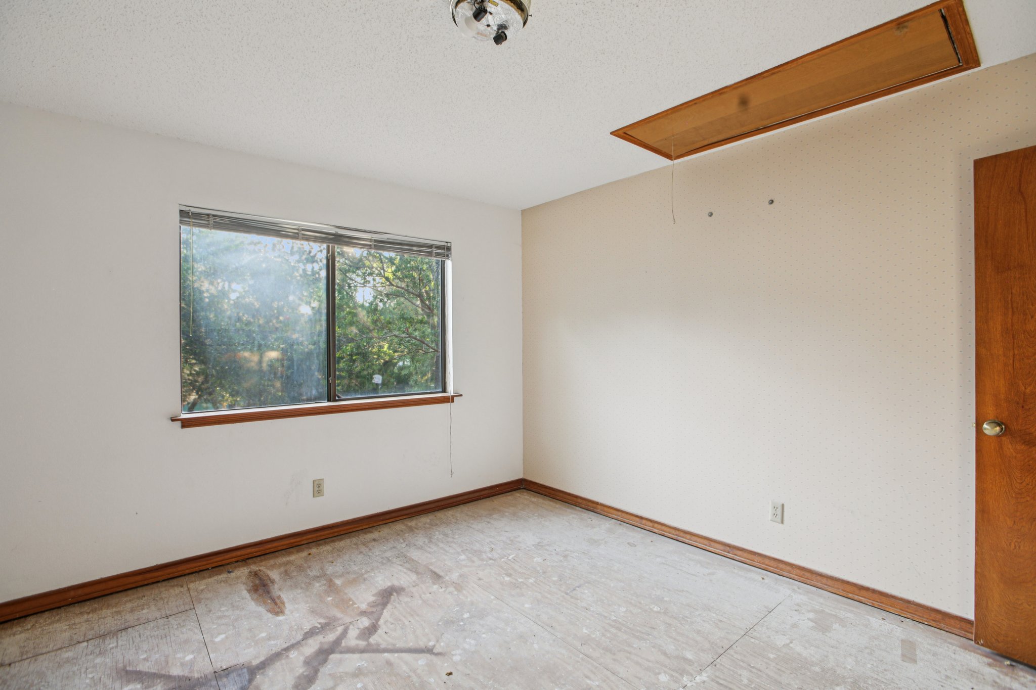 Leeward Ct-S1308-023.jpg