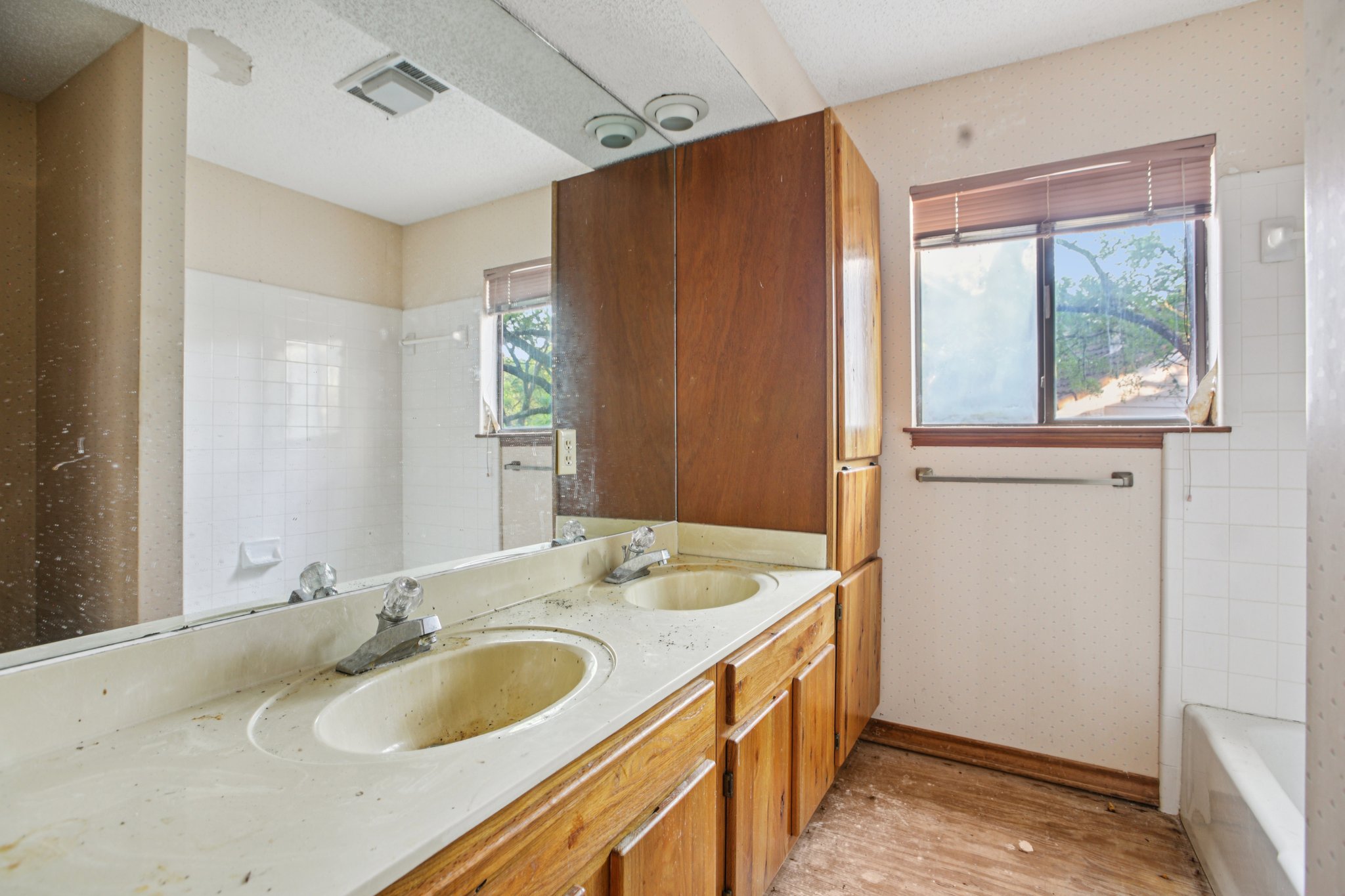 Leeward Ct-S1308-024.jpg
