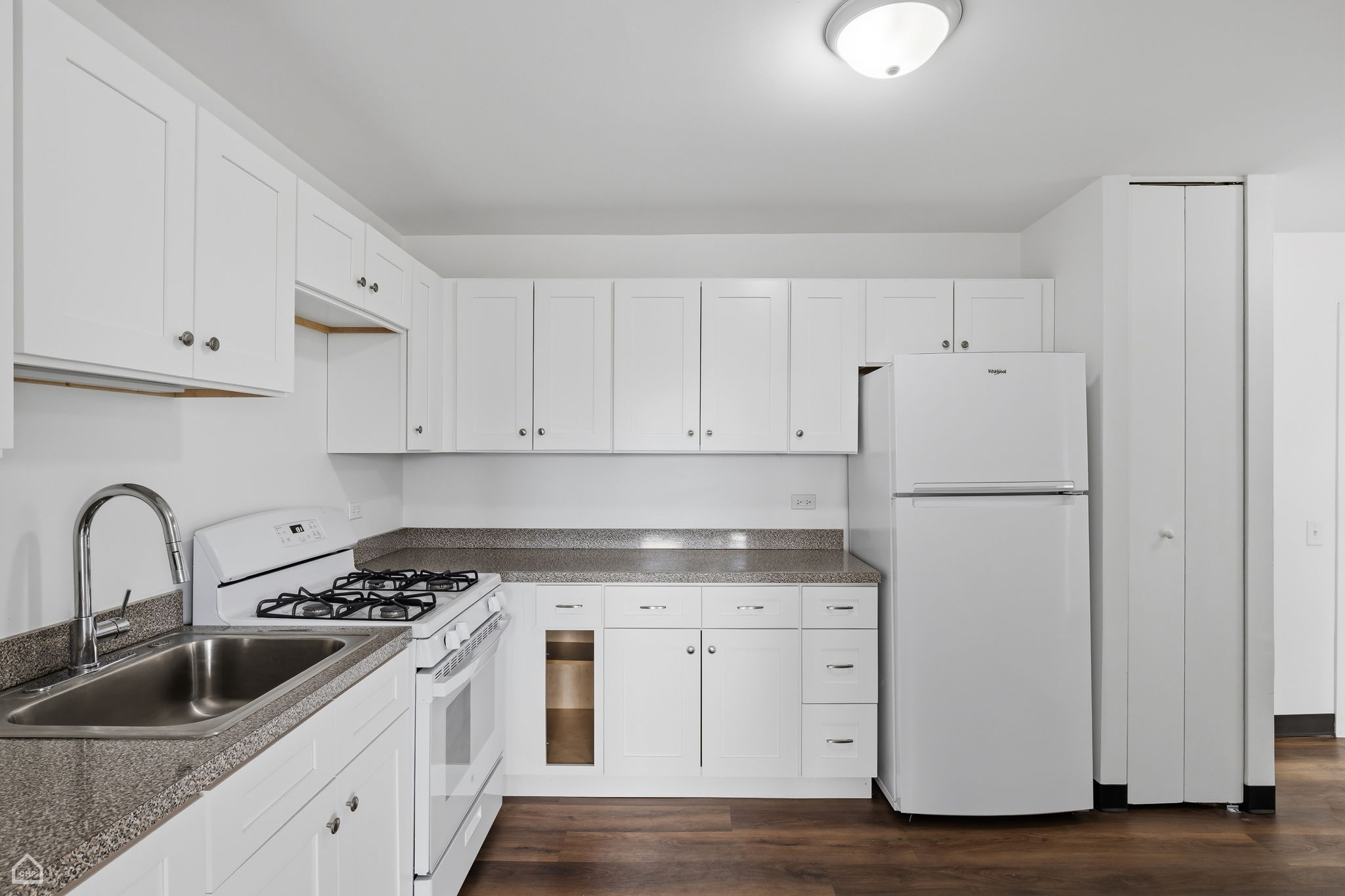 4800 S Lake Park Ave 1009B - NCG_008