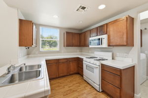 009_F8_4800 Westlake Pkwy 610