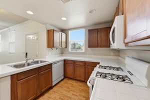 010_F8_4800 Westlake Pkwy 610
