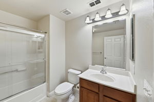 019_F8_4800 Westlake Pkwy 610