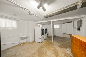  Photo 34