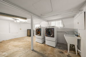  Photo 35