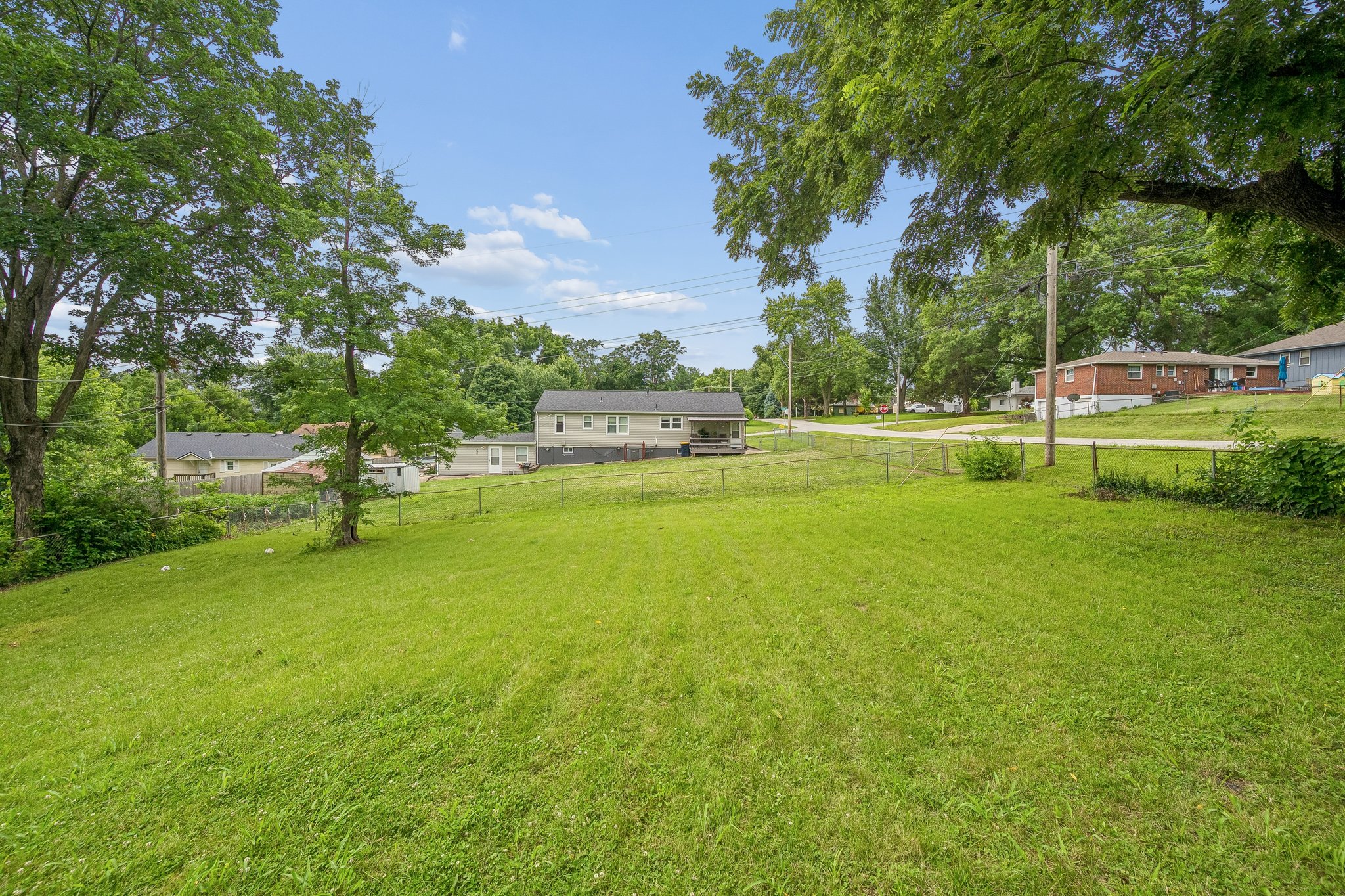 9231 - 4801 NE 46th Terrace - 025.jpg