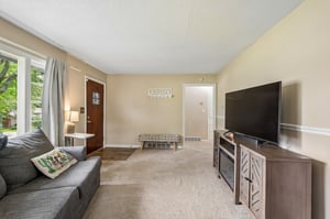9231 - 4801 NE 46th Terrace - 006.jpg