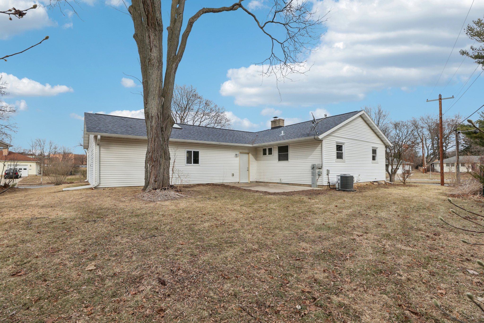 S Hill Dr-S2802-039.jpg