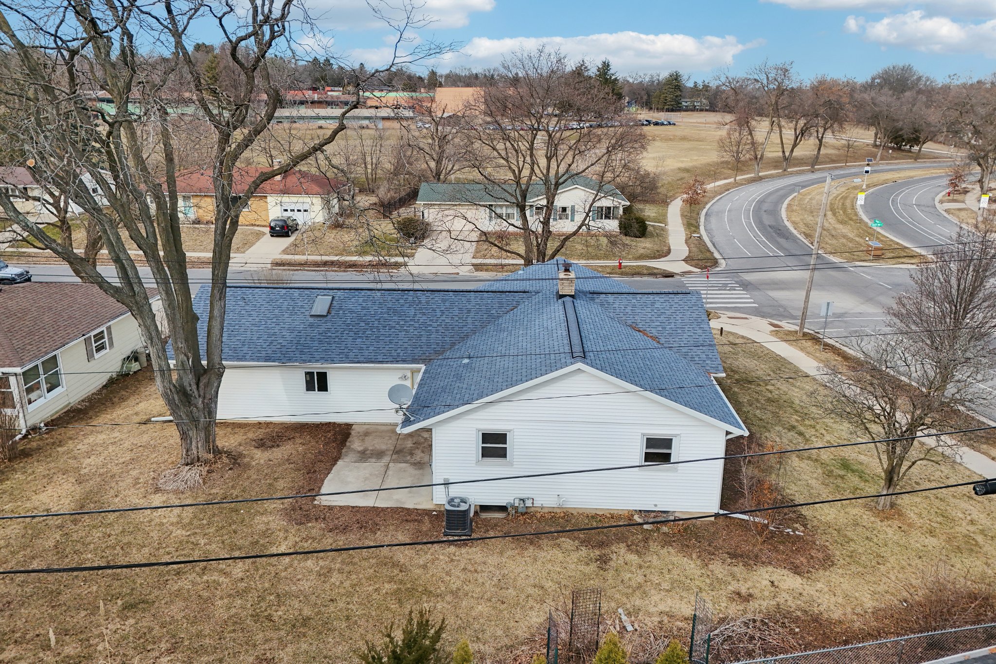 S Hill Dr-S2802-053.jpg