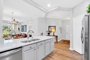 4802 Cayview Ave, Orlando, FL 32819, USA Photo 4