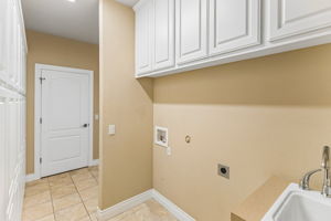  Photo 35