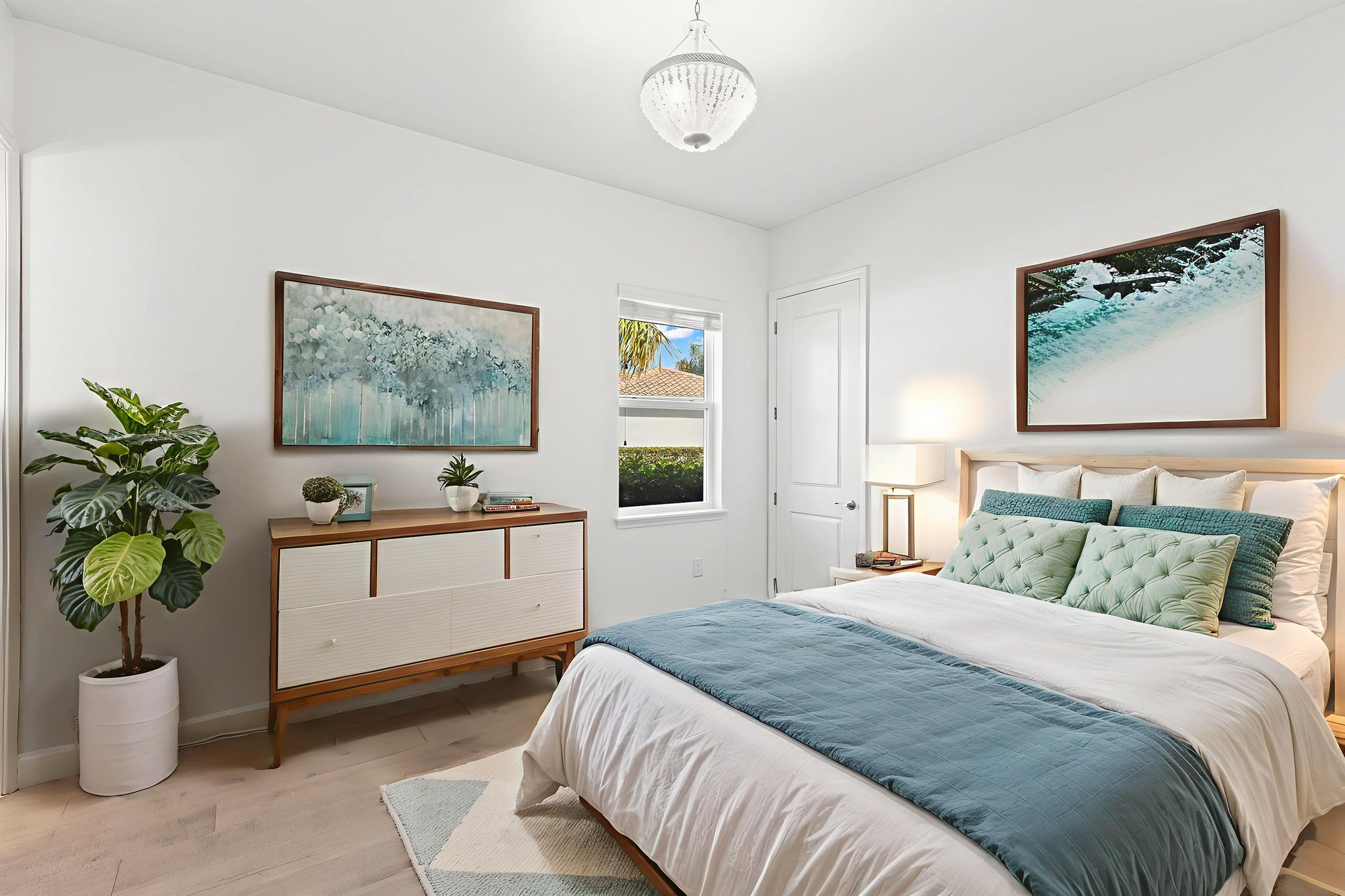 IMG_4517 virtually staged.jpeg