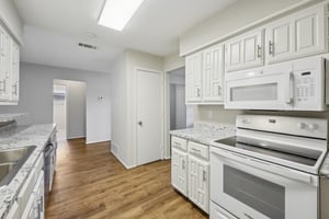 Honeysuckle Dr-1704-012.jpg