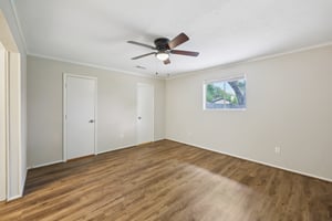 Honeysuckle Dr-1704-016.jpg