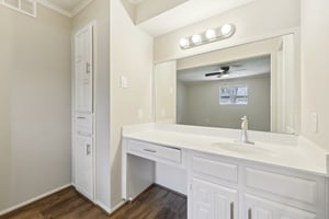 Honeysuckle Dr-1704-026.jpg