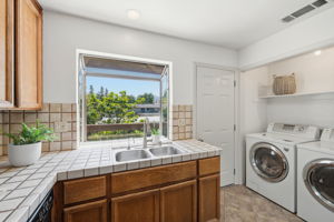 010_F8_4805 Clayton Rd 12