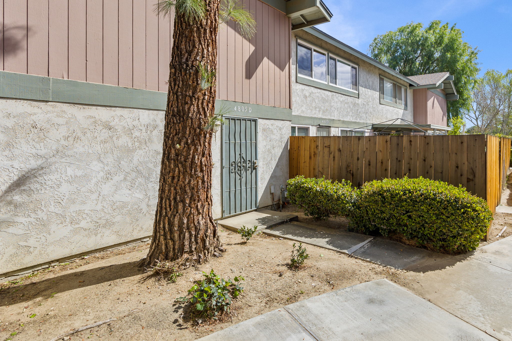4805 Jackson St, Riverside, CA 92503, USA Photo 2