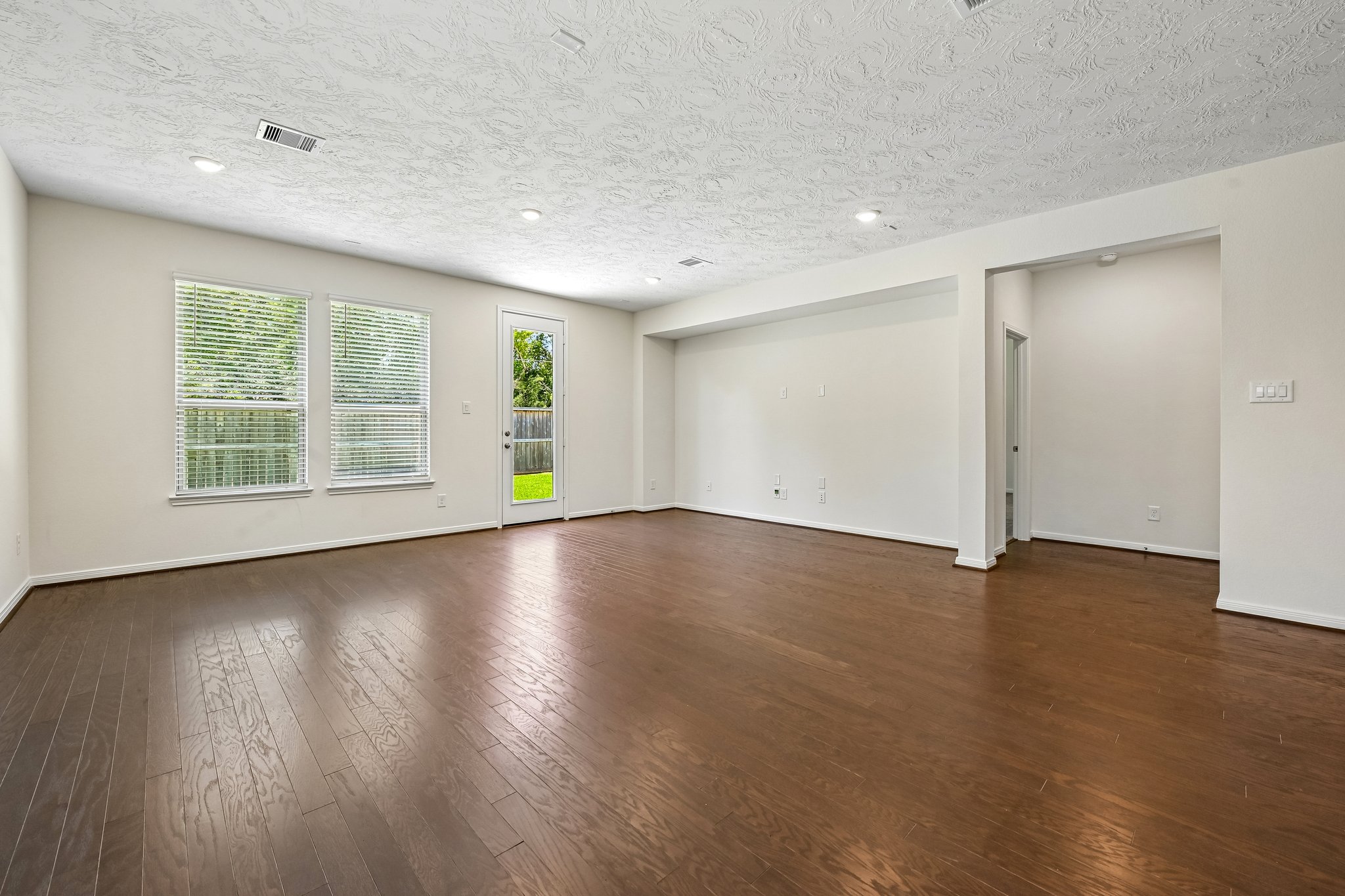 Seven Oaks Ln-S1505-008.jpg