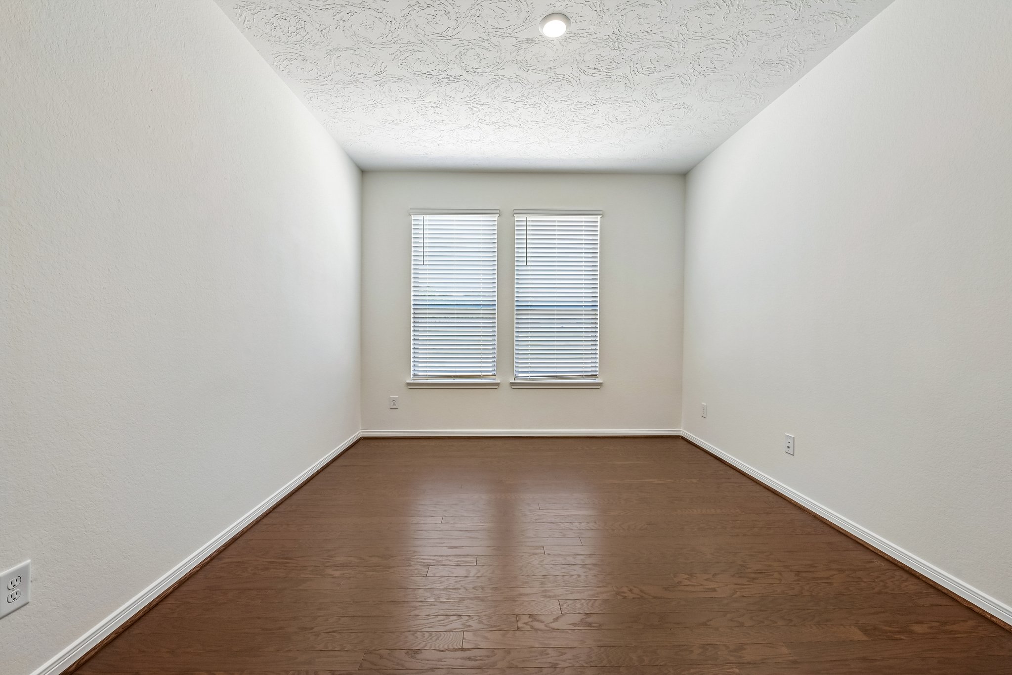 Seven Oaks Ln-S1505-015.jpg