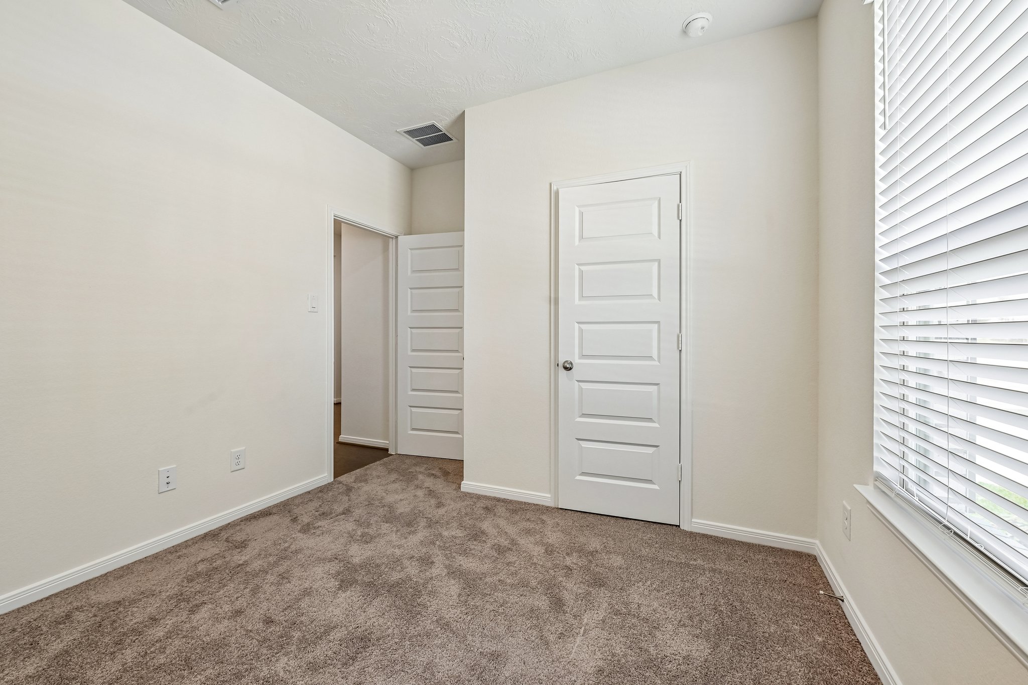 Seven Oaks Ln-S1505-017.jpg