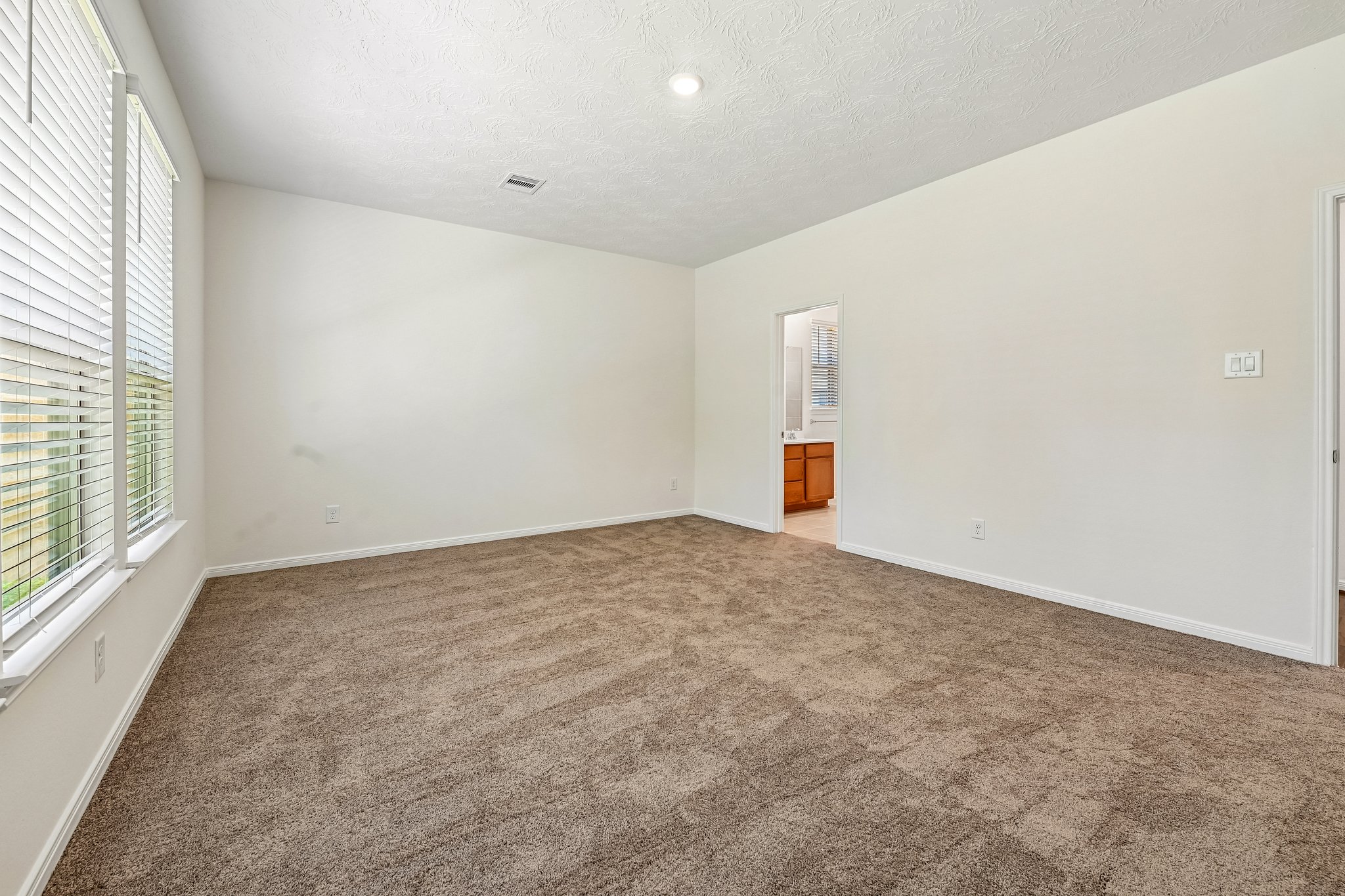 Seven Oaks Ln-S1505-025.jpg