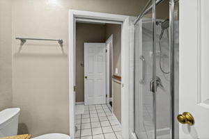  Photo 30