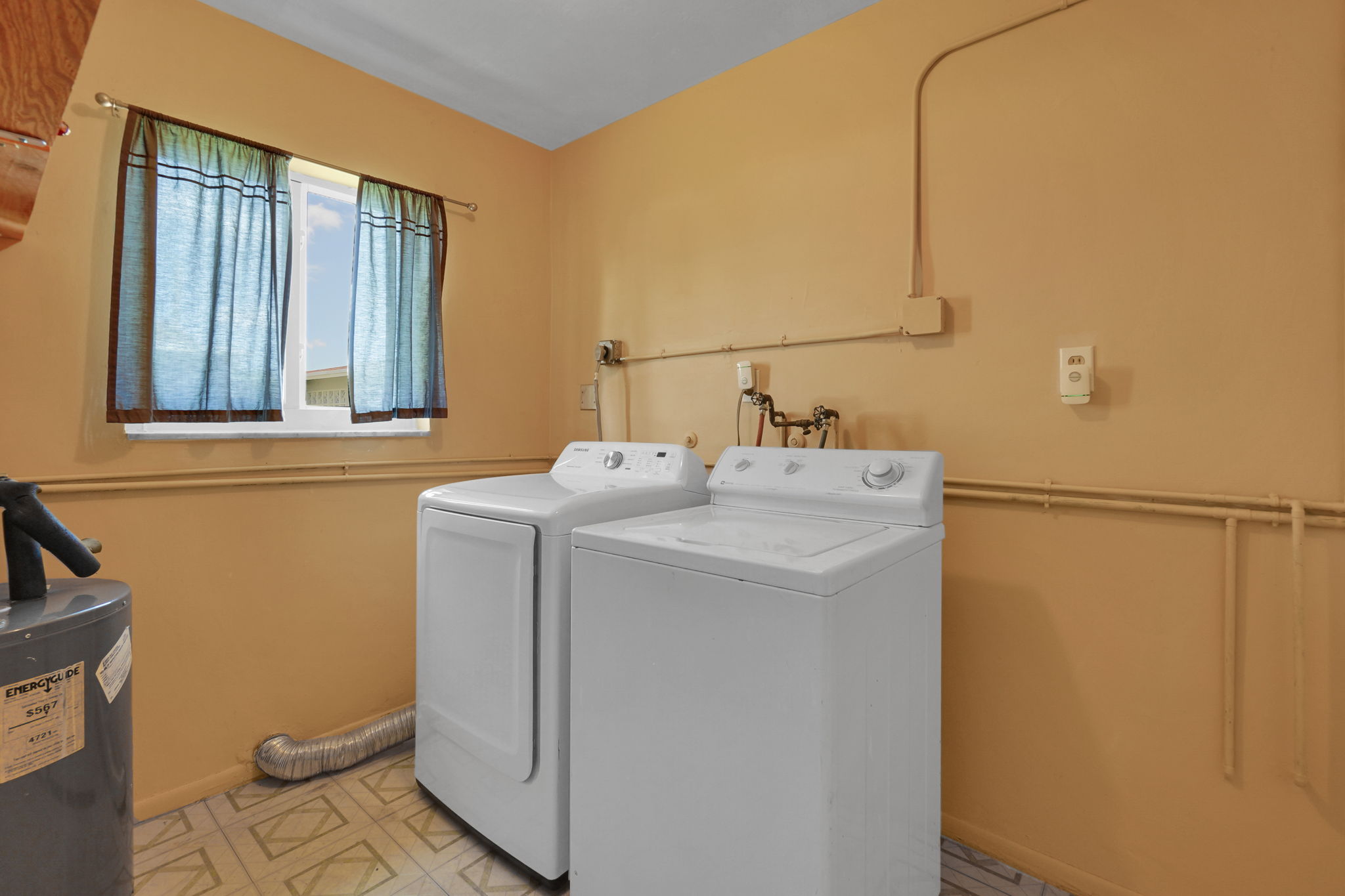 Laundry/Utility Room