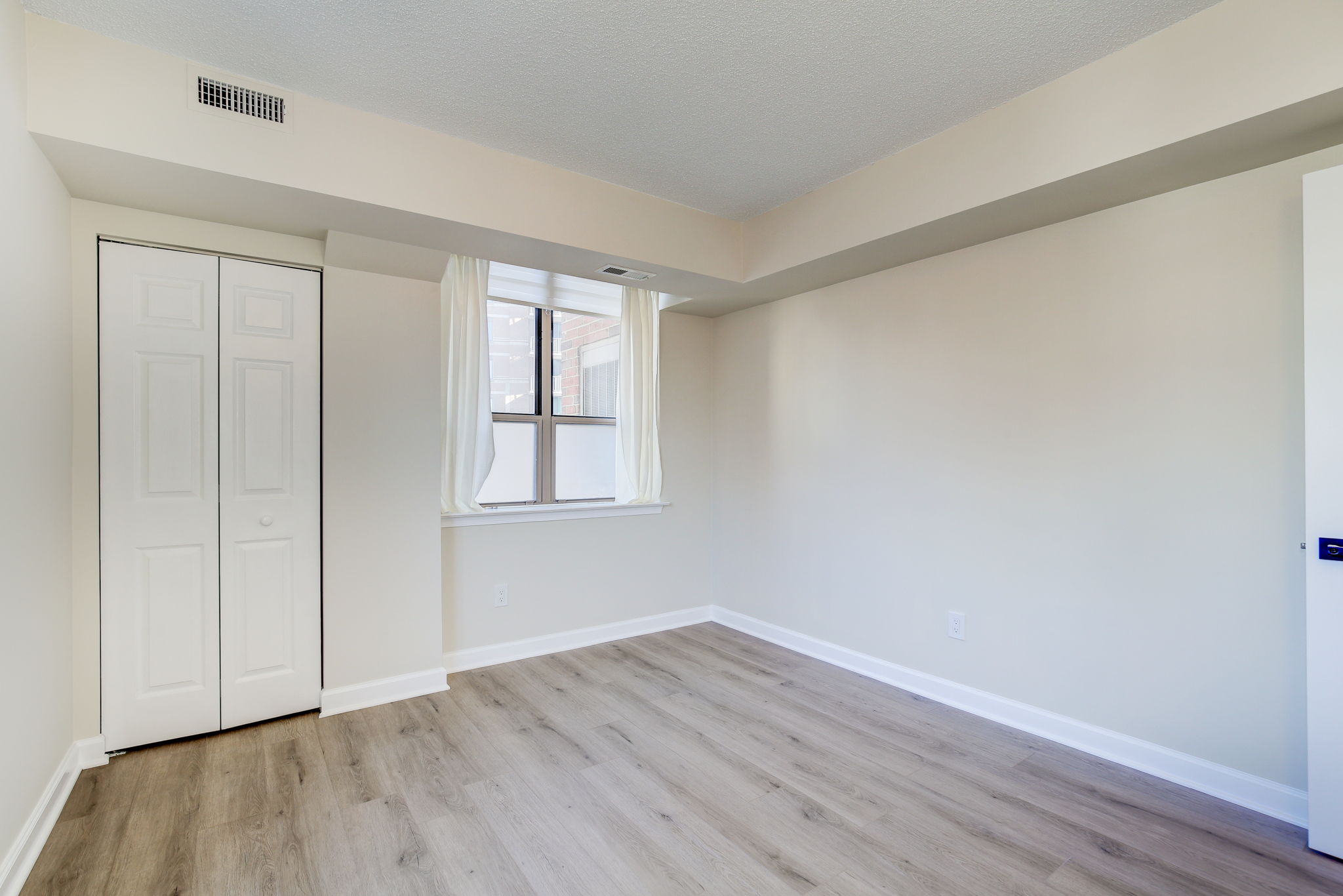 4808 Moorland Ln unit 711 Bethesda MD 20814_029