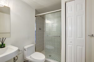 4808 Moorland Ln unit 711 Bethesda MD 20814_031