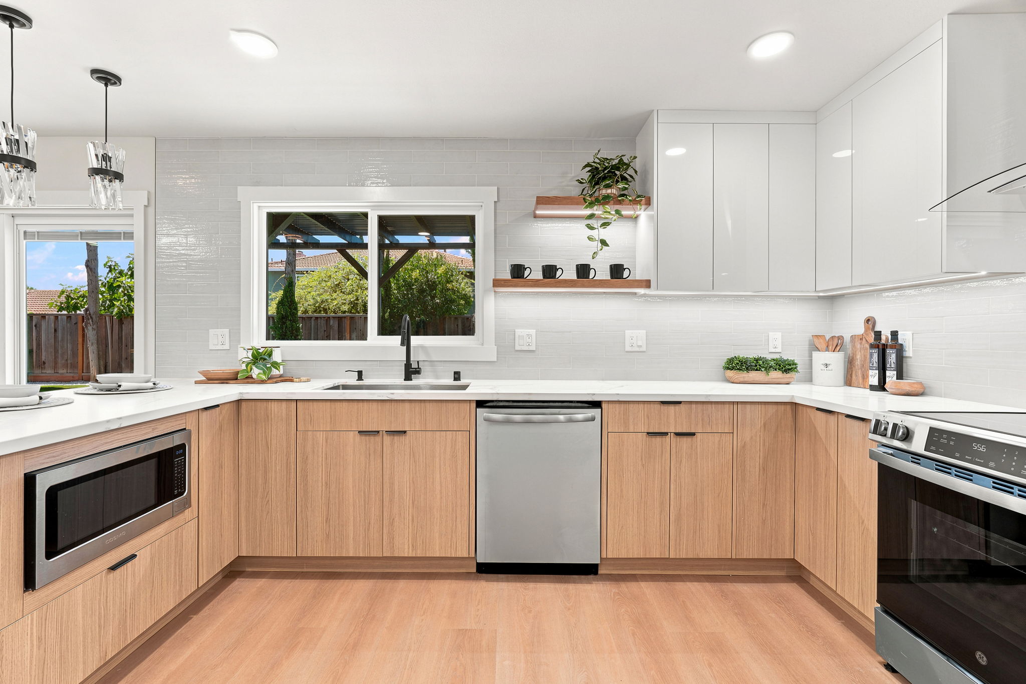011_F8_4809 Rue Orleans Ct